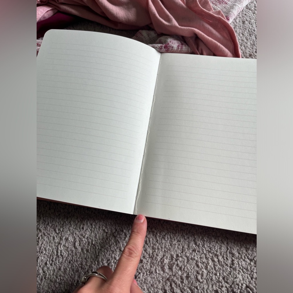 NOTEBOOK - Picture 4 of 9